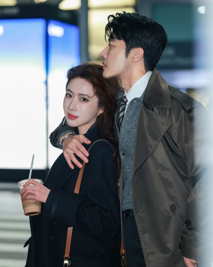 Mang Thai Chạy Trốn, Bị Tổng Tài Tóm Về