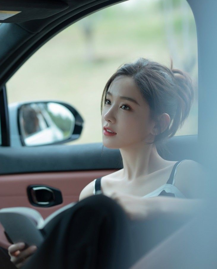 Mỗi Lần Tiểu Tam Khiêu Khích, Tôi Lại Đánh Chồng Tôi Một Trận