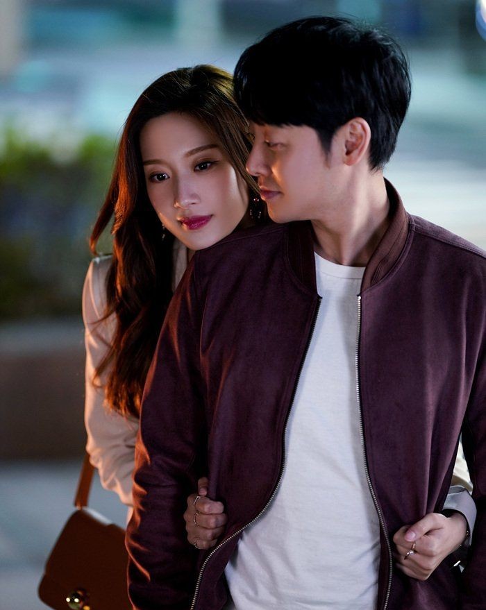 TÔI ĐÁ CHỒNG QUÂN NHÂN XUỐNG GIƯỜNG