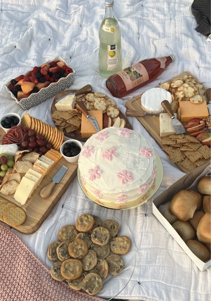 VƯƠN LÊN TỪ ĐỐNG TRO TÀN