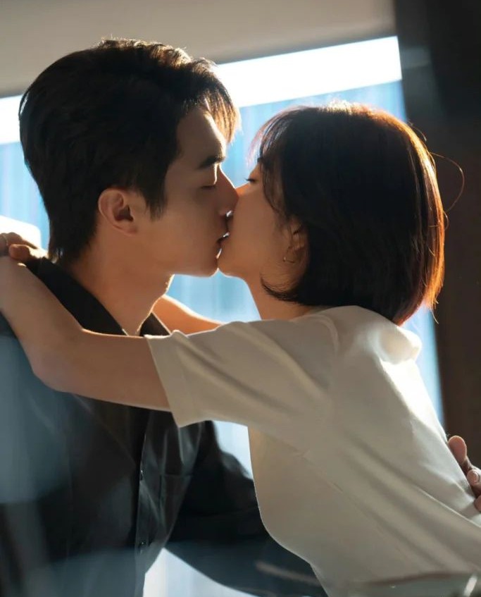 CƯỚI NHẦM TỔNG TÀI CẤM DỤC