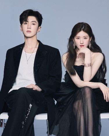 QUÝ PHU NHÂN RẢNH RỖI