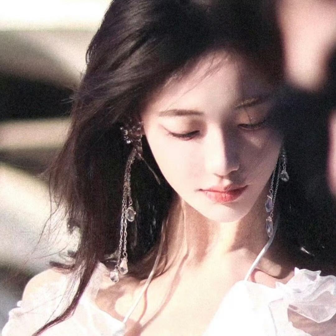 Cô Bảo Mẫu Ly Hôn Và Người Chồng Bạc Tình