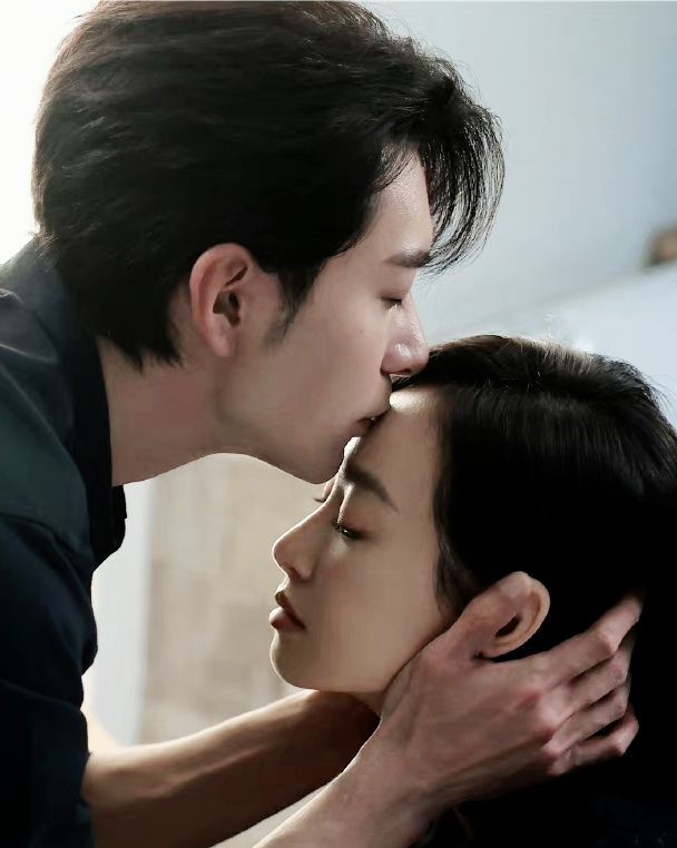 GẶP CỰC QUANG , BỎ LẠI ANH