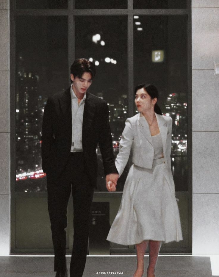 Chim Hoàng Yến Bán Lại Kim Chủ