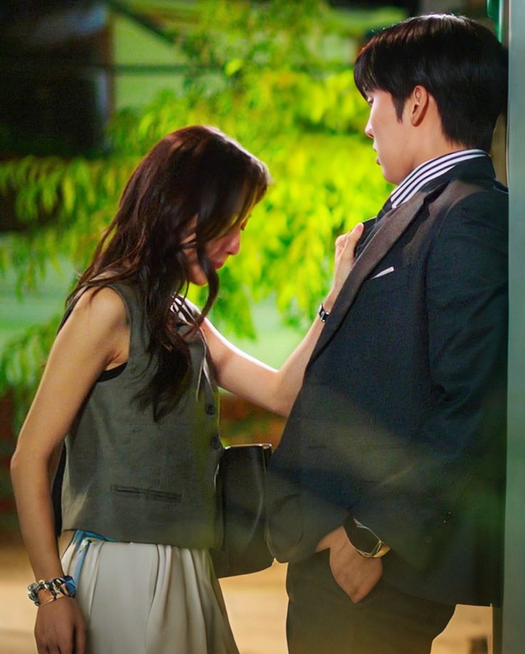 HẾT THƯƠNG CẠN NHỚ